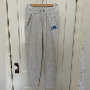 Antigua women’s Detroit Lions jogger sweatpants, M